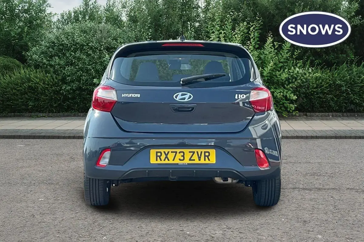 Used Hyundai i10 Advanced 84 HP (61 kW) 2024 Grey Hatchback