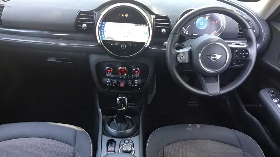 Used Mini Cooper Clubman Classic 134 HP (98 kW) 2023 Green Estate
