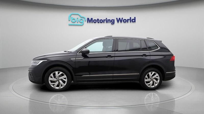 Used VW Tiguan Allspace S 148 HP (108 kW) 2022 Black SUV
