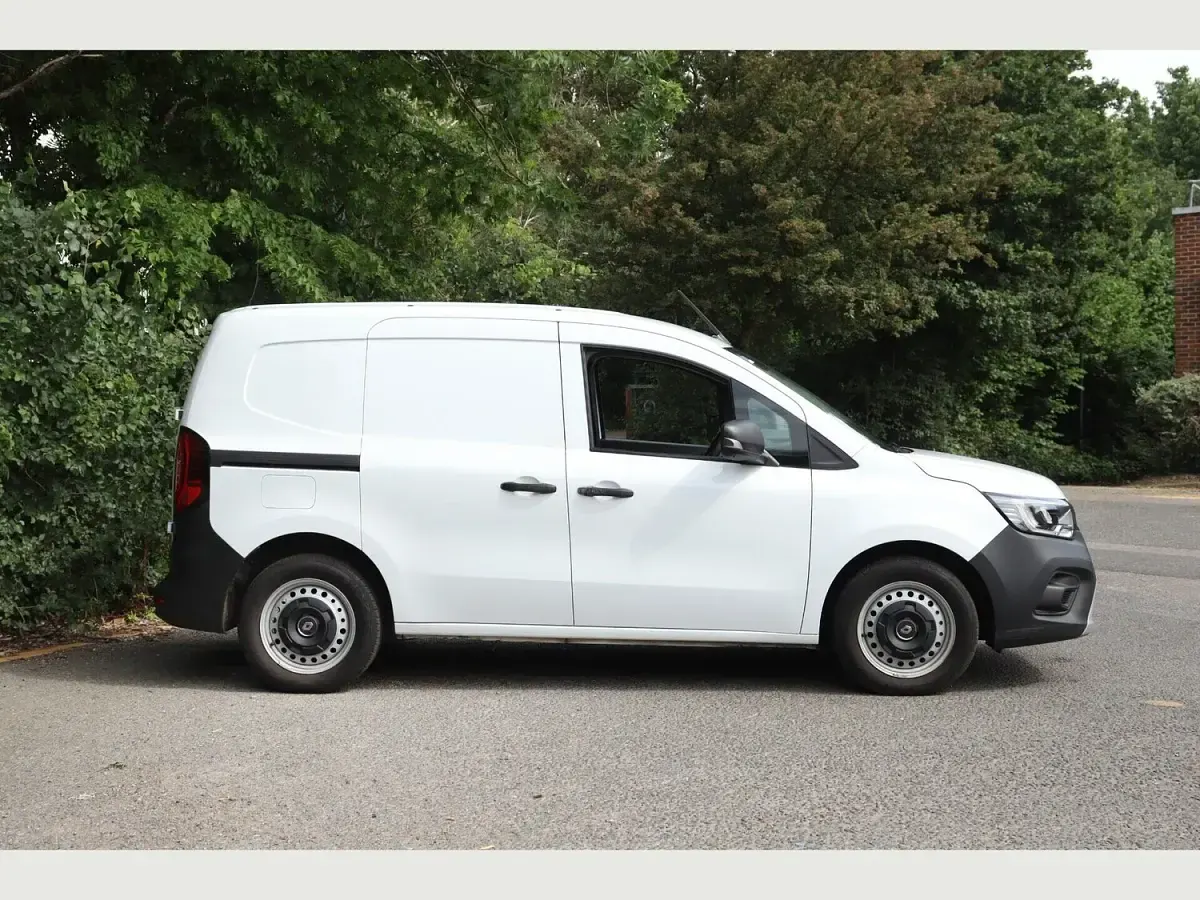 Used Renault Kangoo 89 kW (122 HP) 2024 White MPV