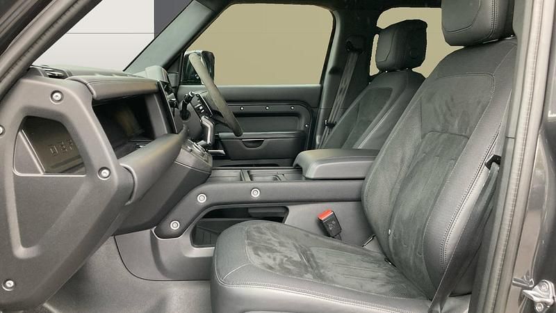 Used Land Rover Defender Carpathian Edition 525 HP (386 kW) 2021 Estate