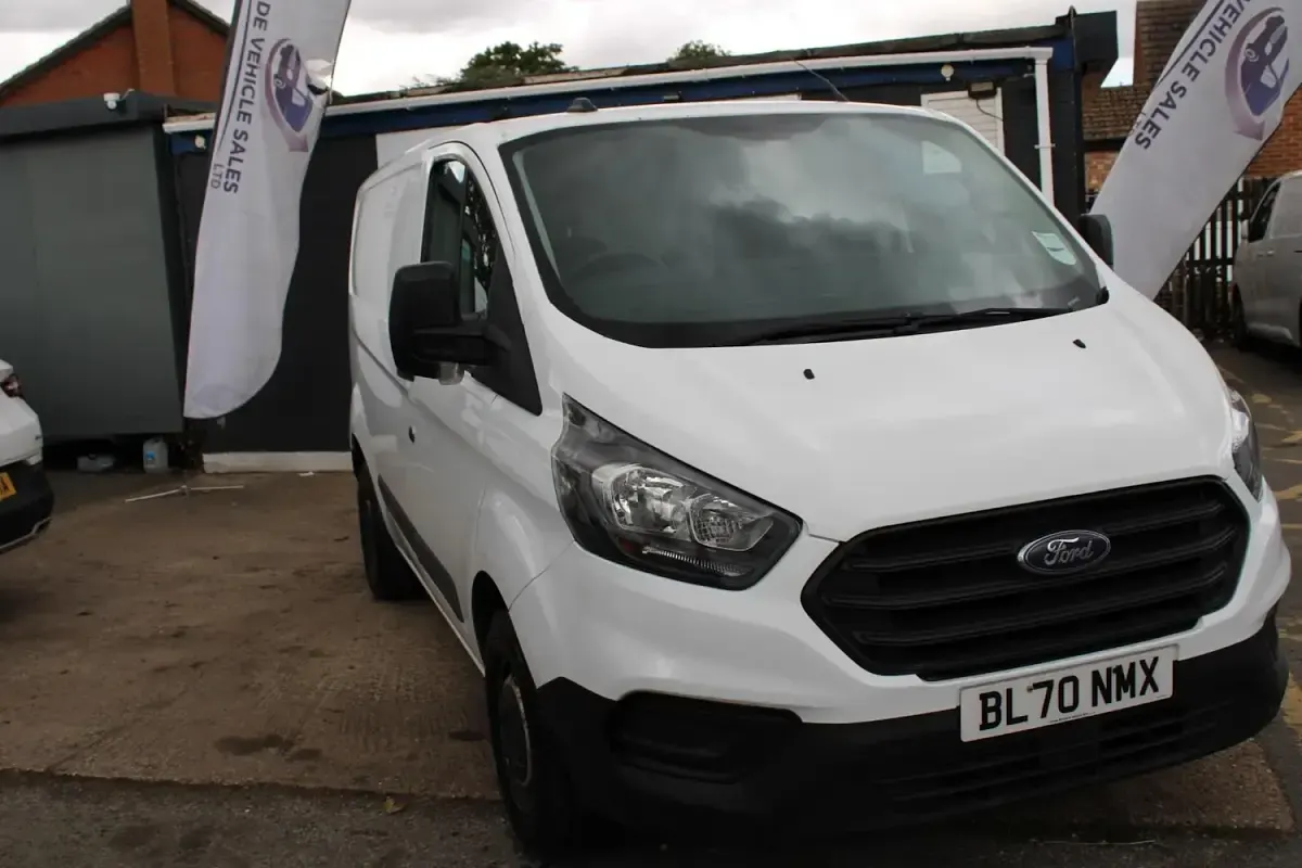 Used Ford Transit Custom 105 HP (77 kW) 2020 White Van