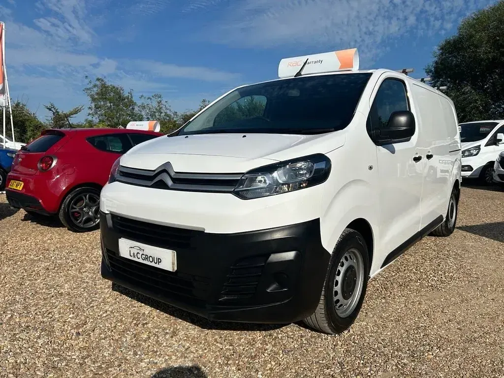 Used Citroën Dispatch 100 HP (73 kW) 2021 White MPV