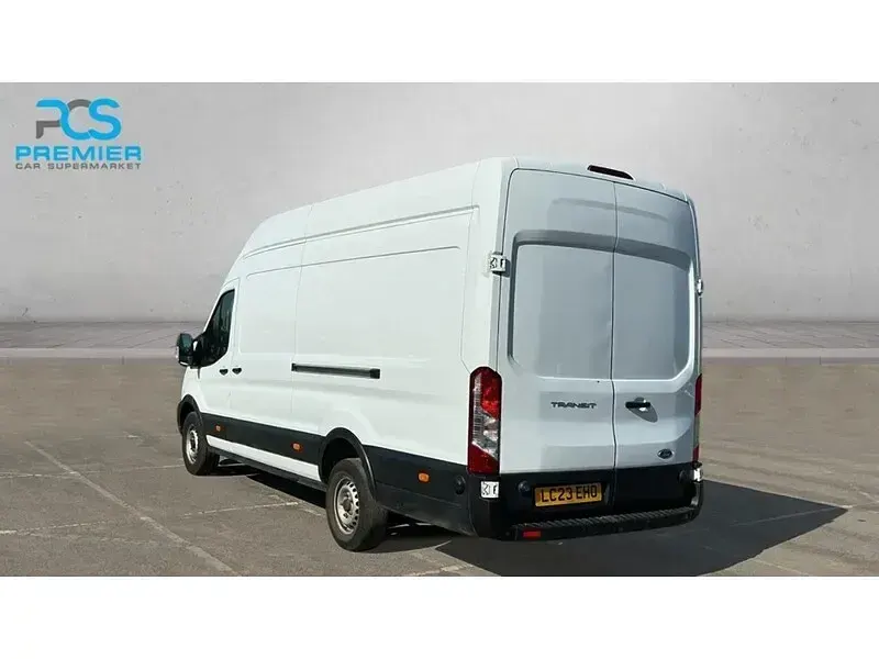 Usado Ford Transit 130 HP (95 kW) 2023 Branco Van