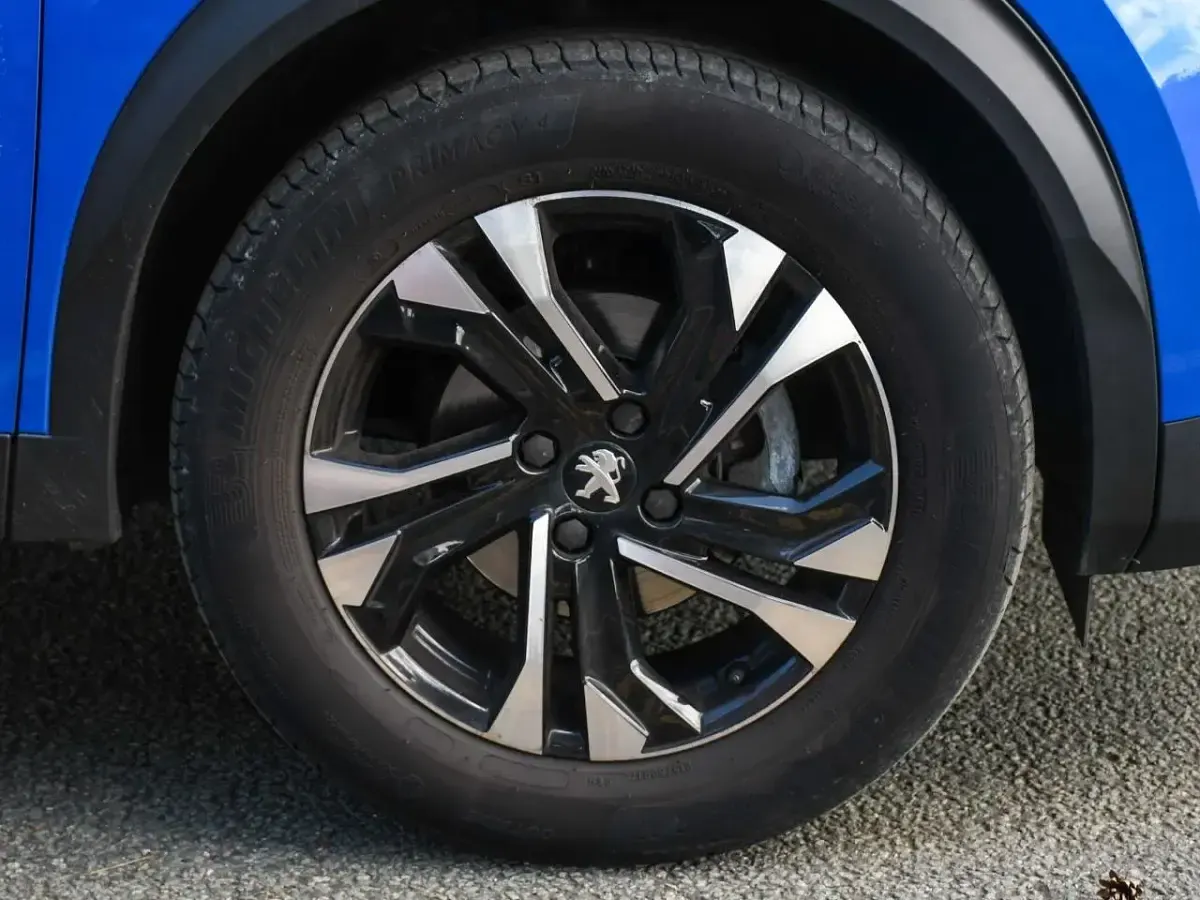 Used Peugeot 2008 Allure Premium 129 HP (94 kW) 2021 Blue SUV