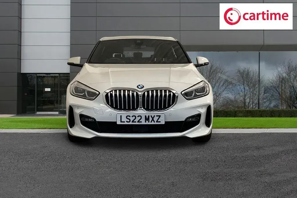 Used BMW 118 M Sport 136 HP (100 kW) 2022 White Hatchback