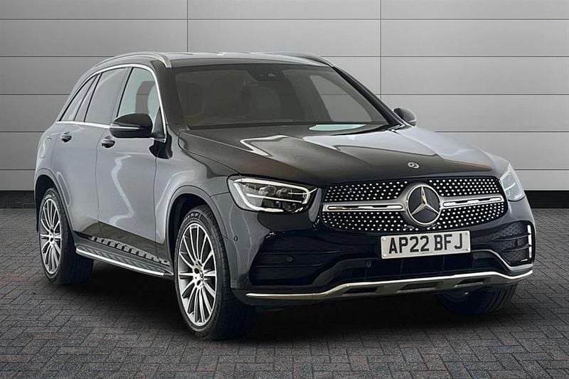 Obsidian black Used 2022 Mercedes GLC220 AMG Line Premium Estate | £31,350 (Expensive) - Image 1/4