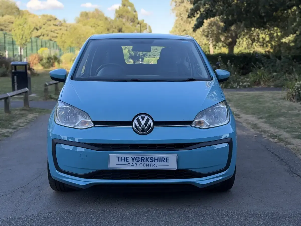 Used VW up! move up! 60 HP (44 kW) 2016 Black Hatchback