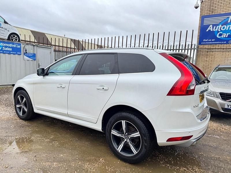 Used Volvo XC60 R-Design 220 HP (161 kW) 2016 White SUV