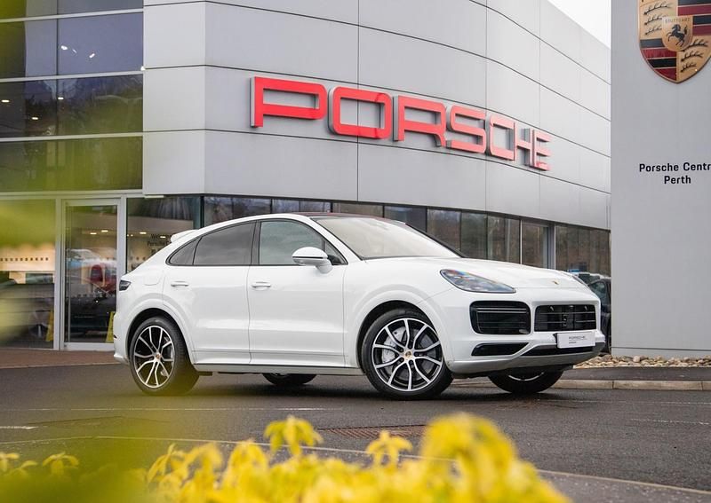 Used Porsche Cayenne Turbo 550 HP (404 kW) 2019 White SUV