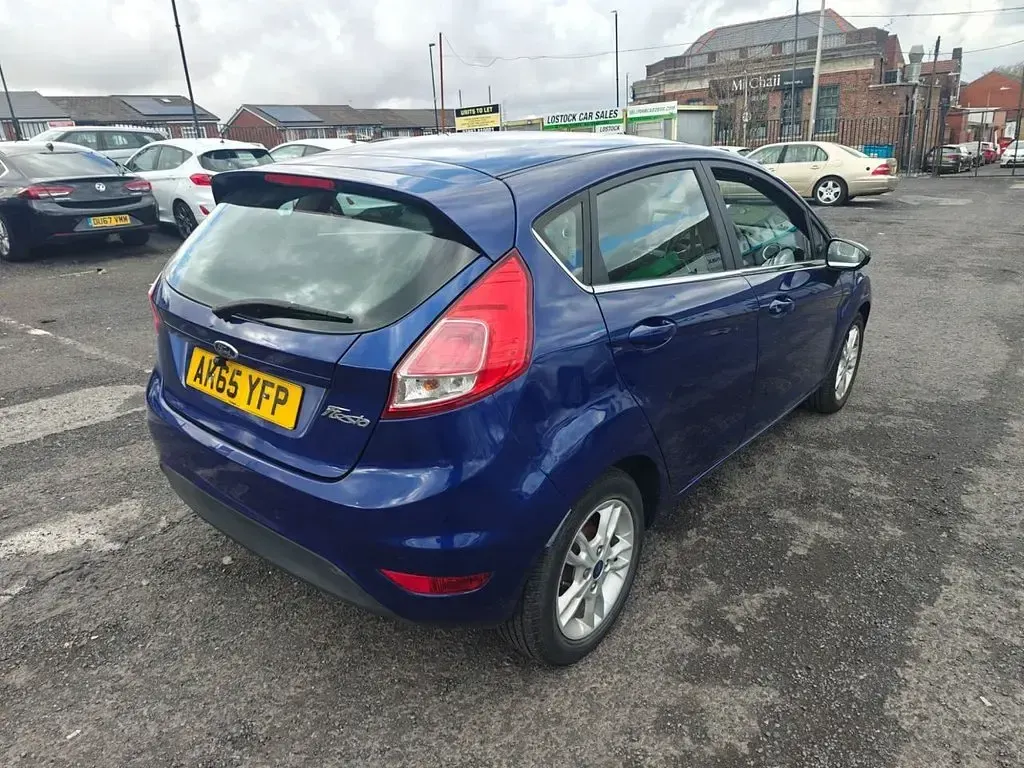 Used Ford Fiesta Zetec 82 HP (60 kW) 2015 Blue Hatchback