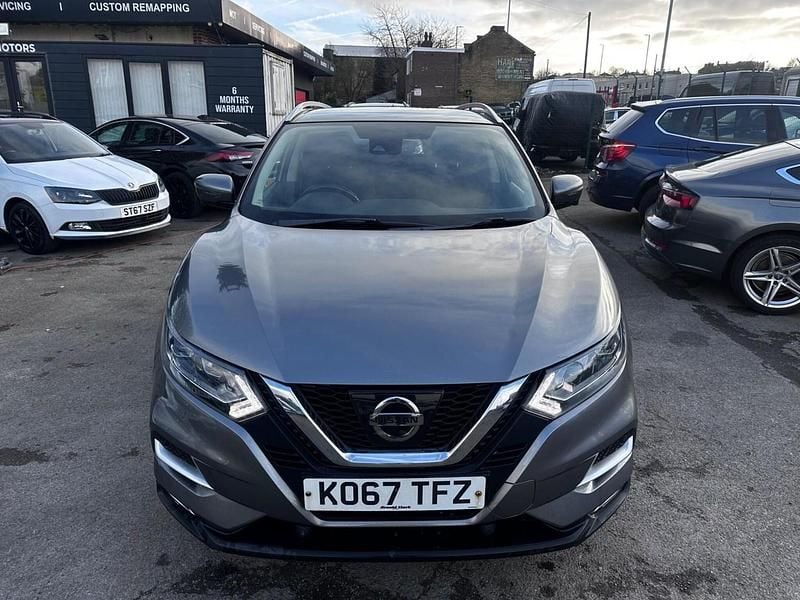 Used Nissan Qashqai N-Connecta 108 HP (79 kW) 2018 Grey SUV