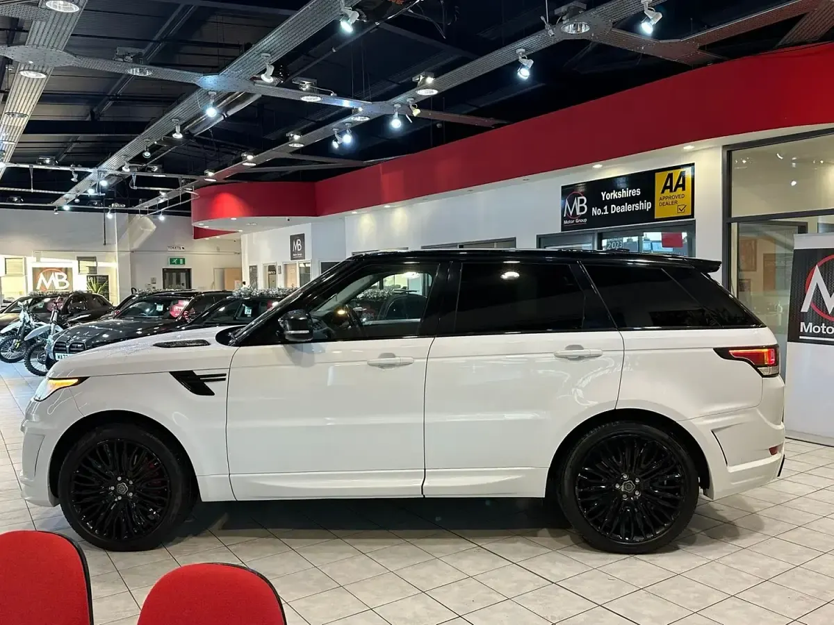 Used Land Rover Range Rover HSE 275 HP (202 kW) 2014 White SUV