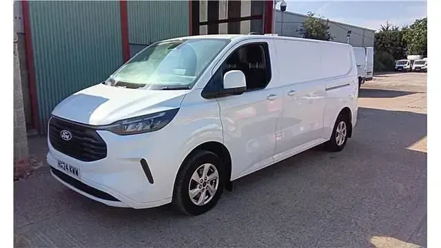 Used Ford Transit Custom Limited 136 HP (100 kW) 2024 White Van