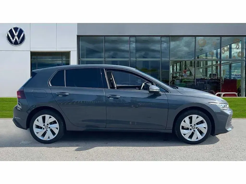 Used VW Golf VIII 204 HP (150 kW) 2025