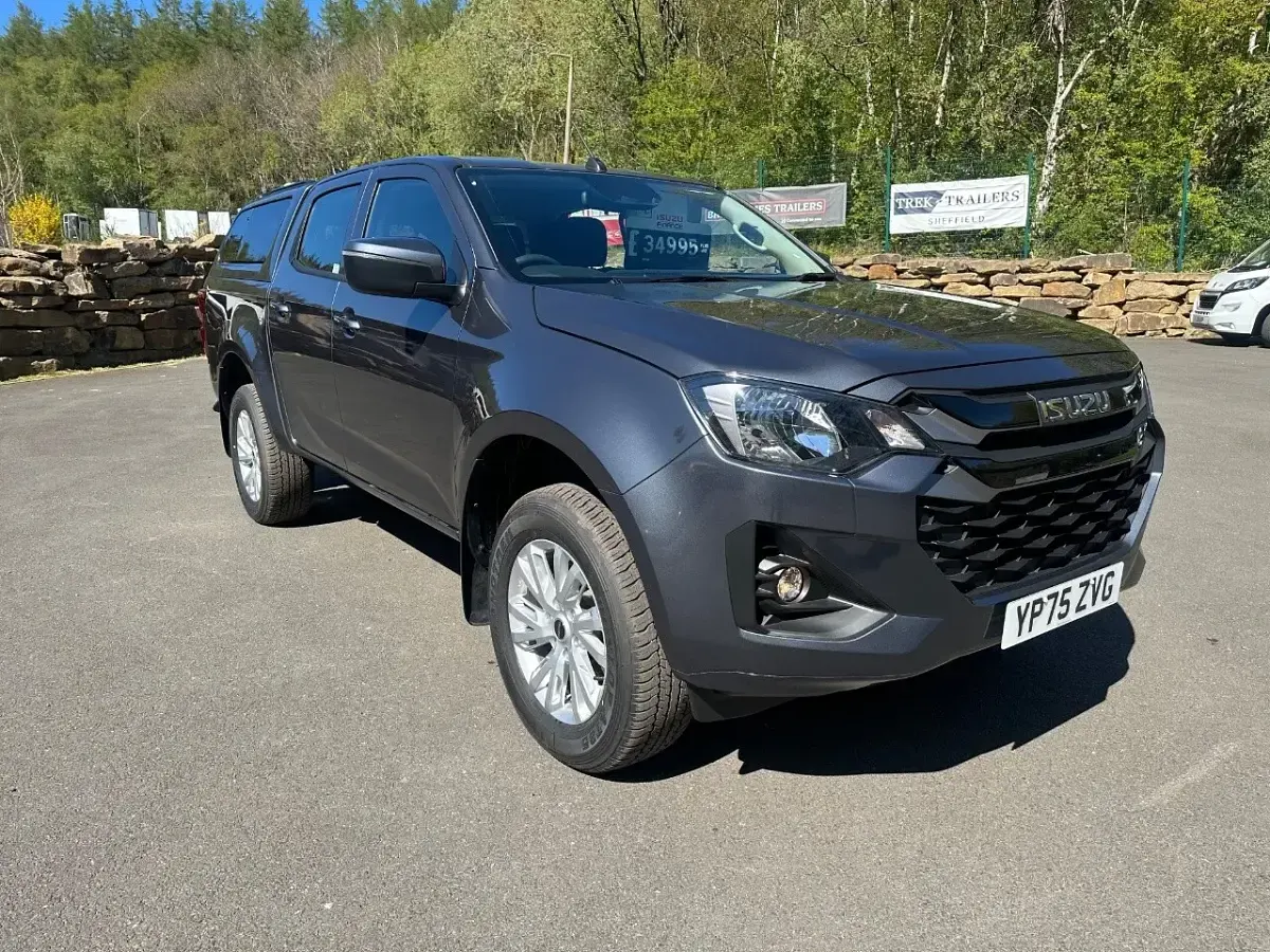 New Isuzu D-Max 2025 Grey Pickup