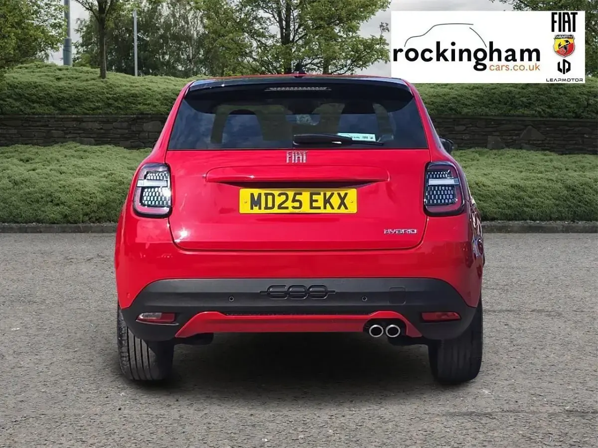 Używany Fiat 600 S 134 KM (98 kW) 2025 Czerwony SUV