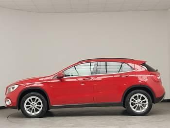 Used Mercedes GLA200 Executive 156 HP (114 kW) 2019 Red SUV