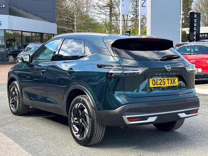 Used Nissan Qashqai N-Connecta 140 HP (102 kW) 2025 Green SUV