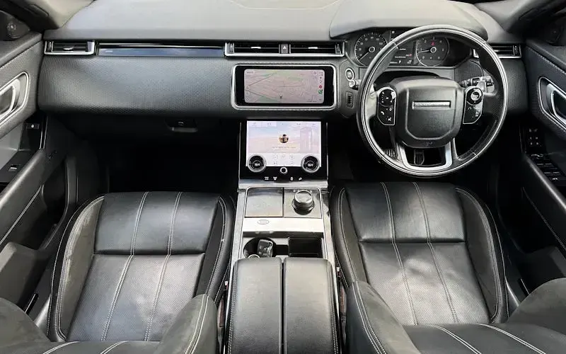 Used Land Rover Range Rover Velar R-Dynamic 179 HP (131 kW) 2020 SUV