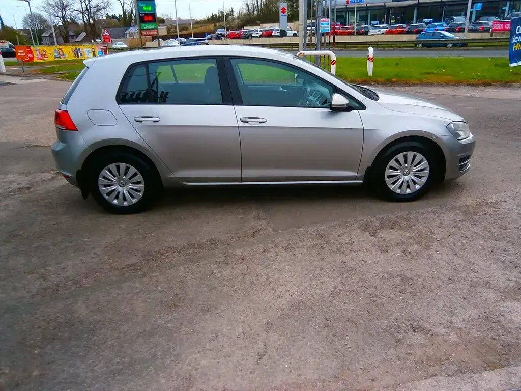 Used VW Golf VII S 105 HP (77 kW) 2013 Silver Hatchback