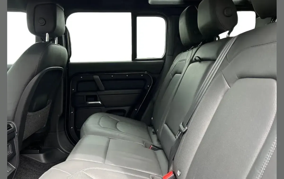 Used Land Rover Defender HSE Dynamic 344 HP (253 kW) 2026 Grey SUV