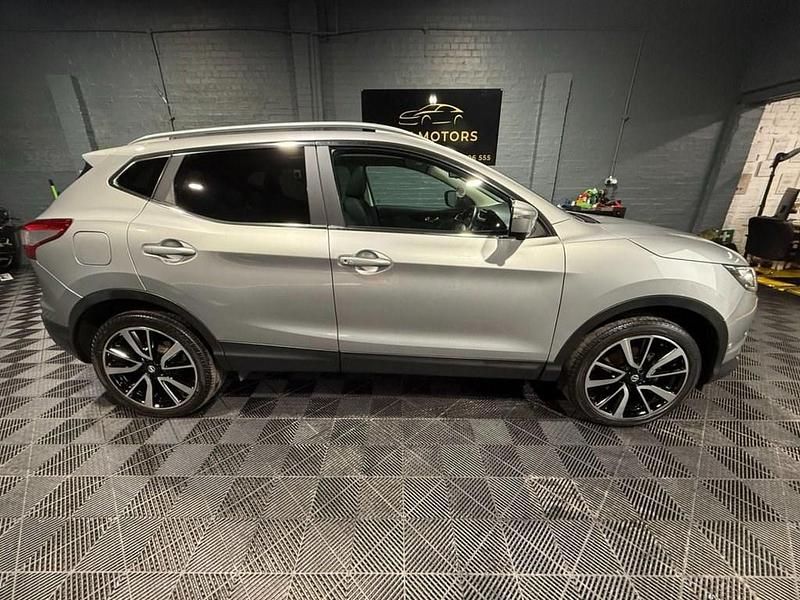 Used Nissan Qashqai S 130 HP (95 kW) 2017 Silver SUV