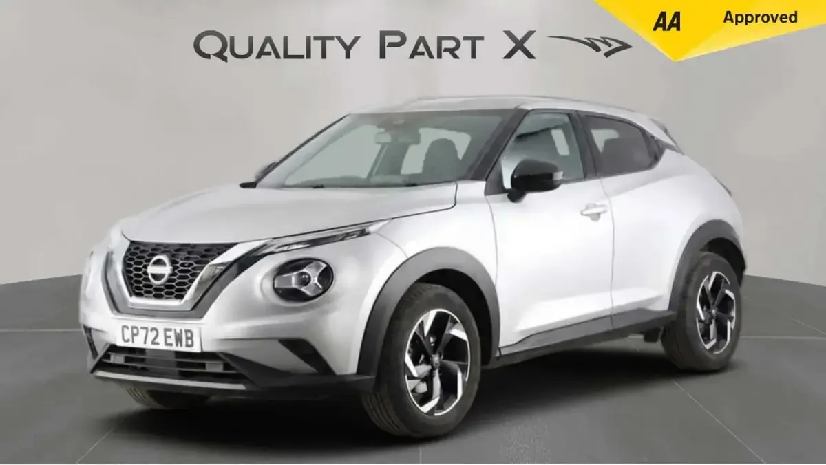 Used Nissan Juke N-Connecta 114 HP (83 kW) 2023 Silver SUV