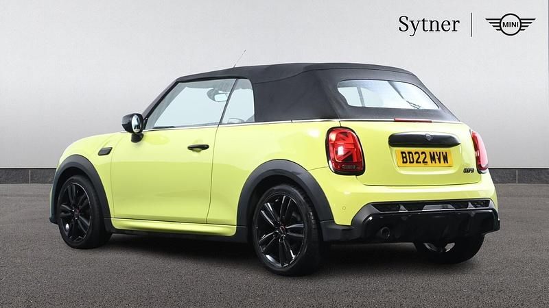 Used Mini Cooper Sport 134 HP (98 kW) 2022 Yellow Hatchback