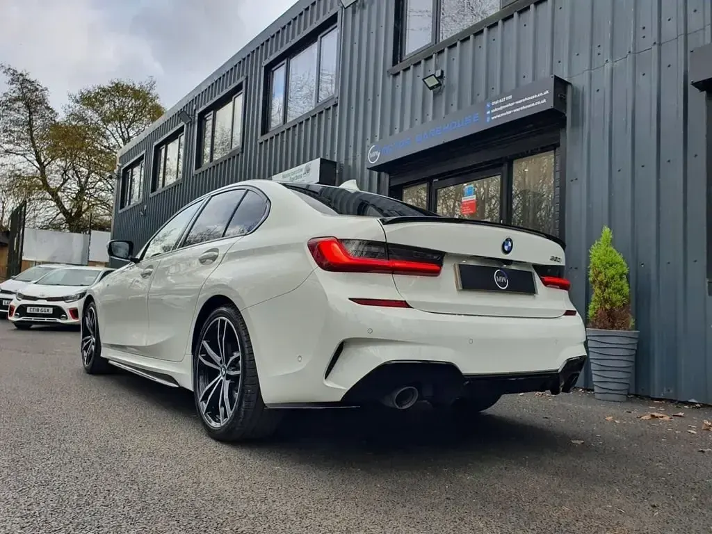 Usado BMW 320 M Sport 184 HP (135 kW) 2022 Branco Sedan