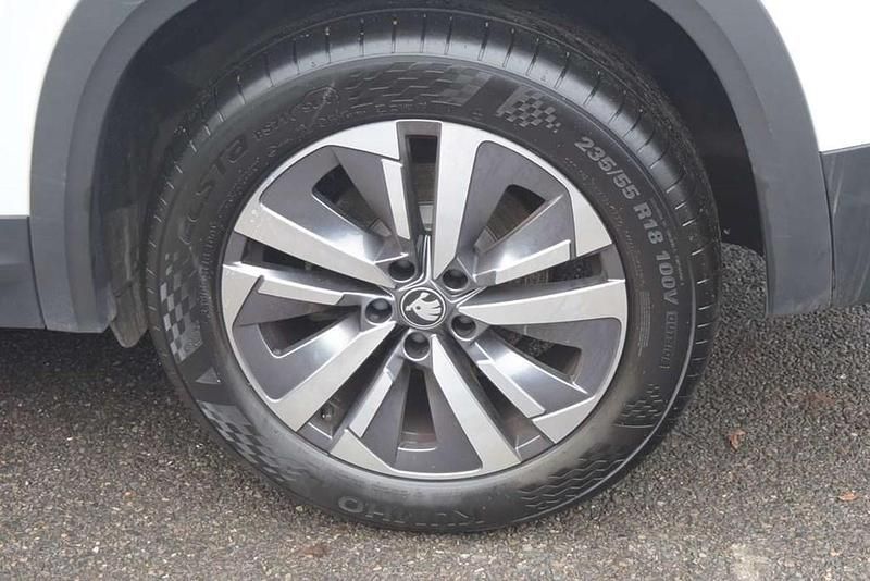 Used Skoda Kodiaq SE 200 HP (147 kW) 2025 Moon white metallic SUV