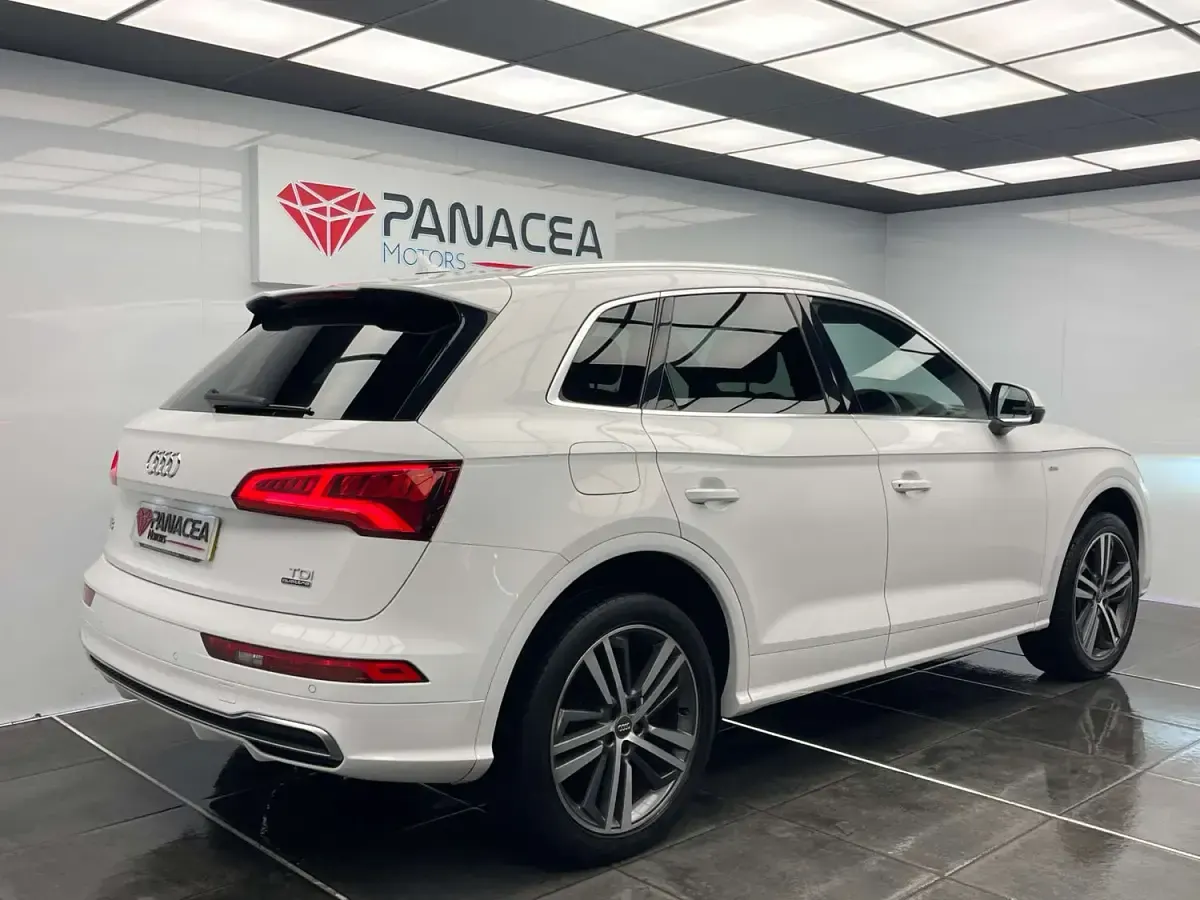Used Audi Q5 S-Line 190 HP (139 kW) 2018 White SUV