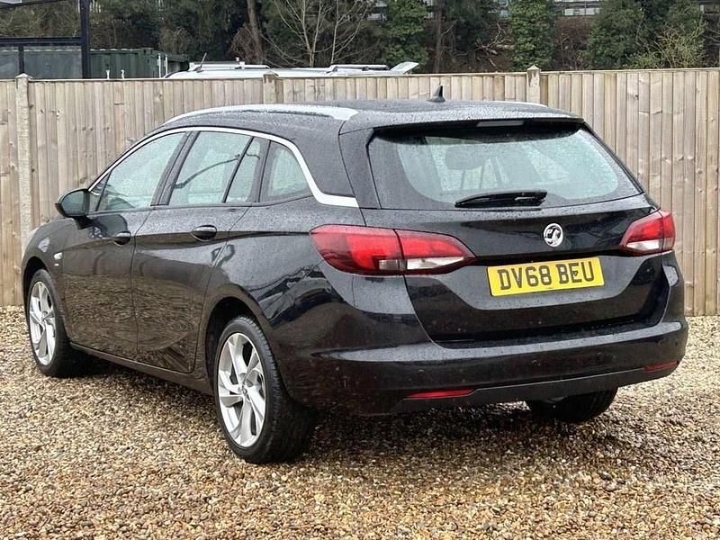 Second-hand Vauxhall Astra SRi 150 CP (110 kW) 2019 Negru Break