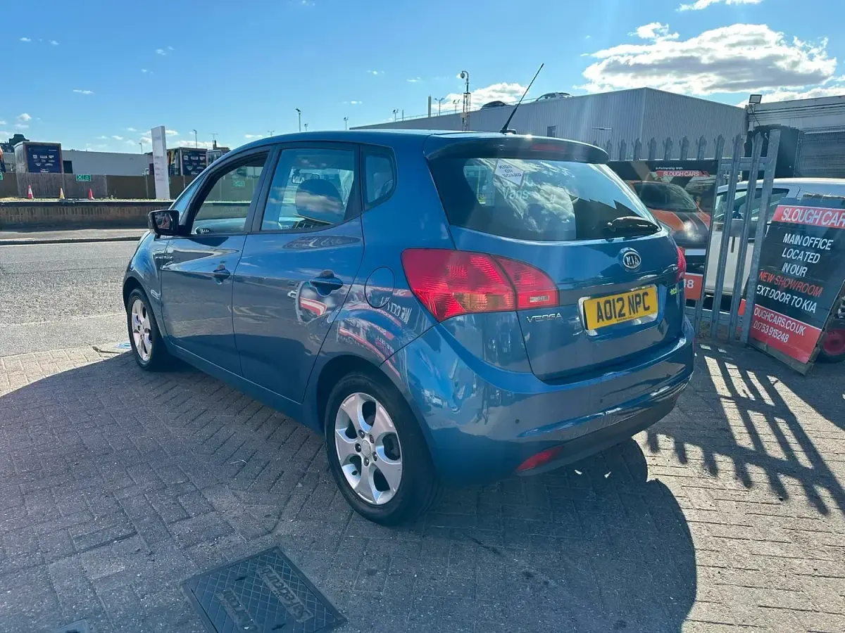 Used Kia Venga 90 HP (66 kW) 2012 Blue Hatchback