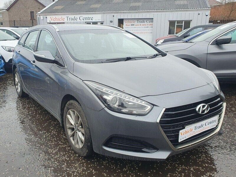 Silver Used 2016 Hyundai i40 Estate | £5,599 (Good price) - Image 1/1
