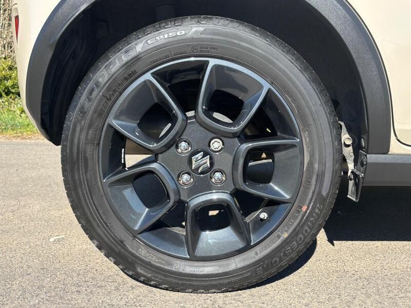 Image 3/4