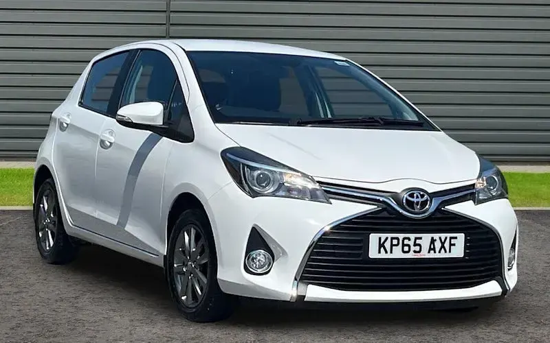 Used Toyota Yaris 99 HP (72 kW) 2016 Hatchback