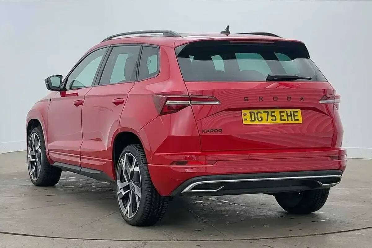 Used Skoda Karoq SportLine 150 HP (110 kW) 2025 Velvet red metallic SUV
