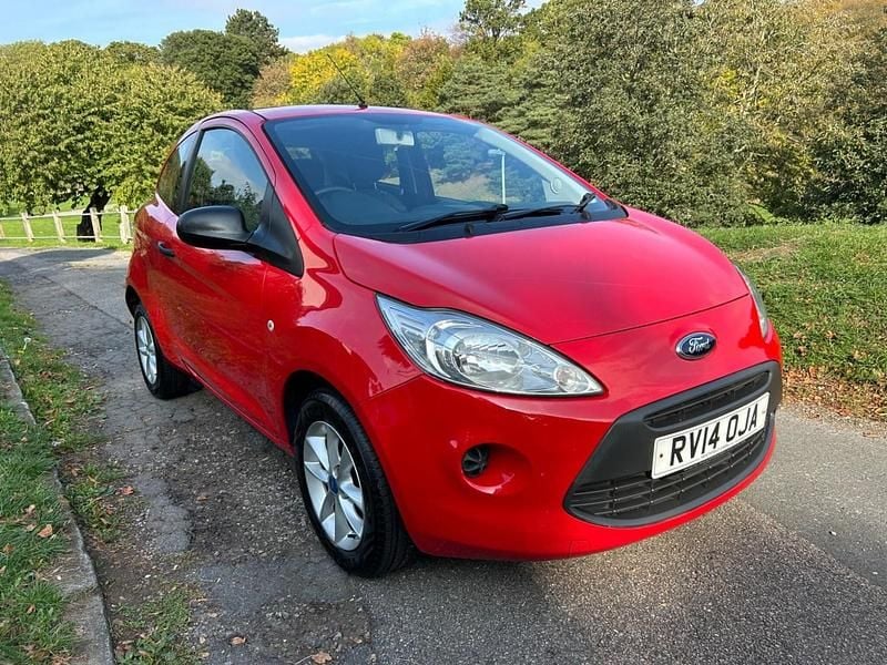 Red Used 2014 Ford Ka Studio Hatchback | £2,795 (Fair price) - Image 1/4