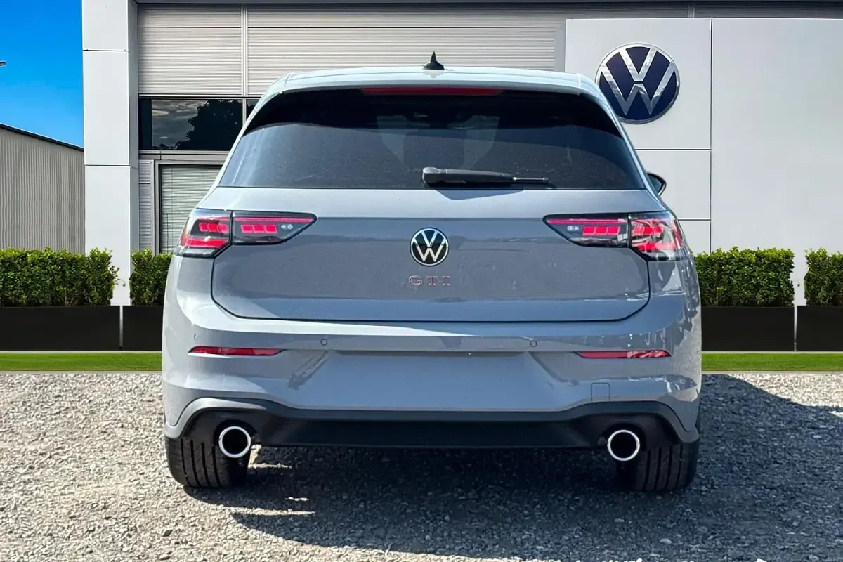 Ny VW Golf VIII GTI 261 HK (191 kW) 2026 Halvkombi