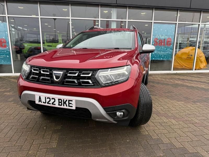 Used Dacia Duster Prestige 100 HP (73 kW) 2022 Red Hatchback