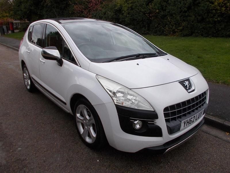Used Peugeot 3008 Allure 2012 White Hatchback
