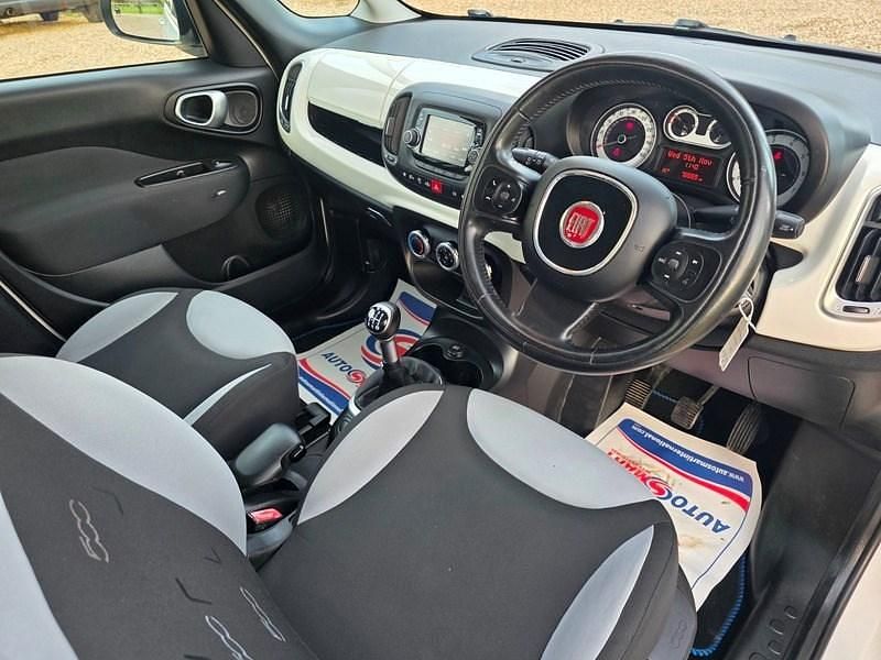 Used Fiat 500L Pop Star 85 HP (62 kW) 2014 White MPV