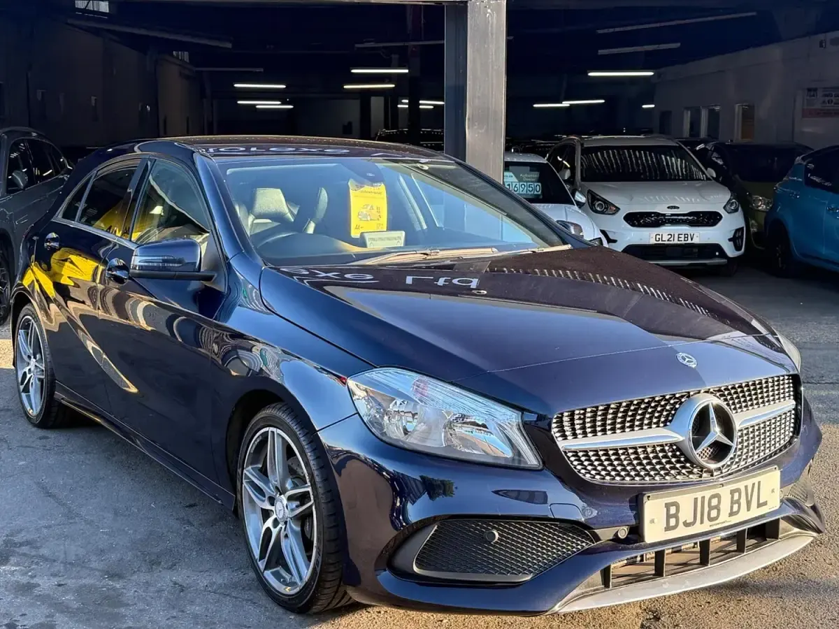 Used Mercedes A180 AMG line 109 HP (80 kW) 2018 Blue Hatchback