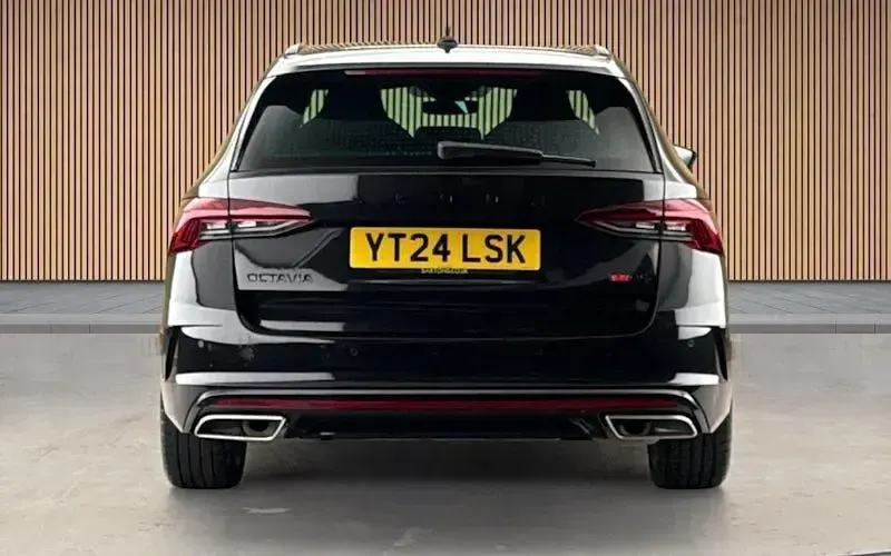 Used Skoda Octavia vRS 245 HP (180 kW) 2024 Black Estate