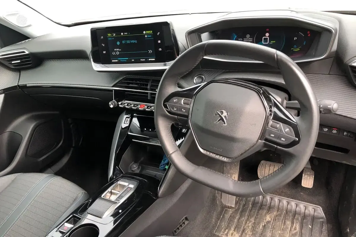 Used Peugeot 2008 Allure Premium 100 kW (136 HP) 2022 Grey SUV