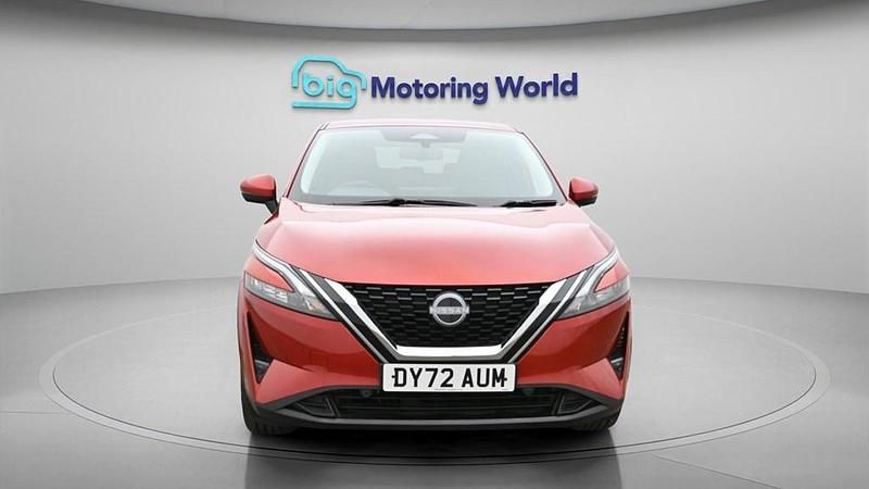 Used Nissan Qashqai N-Connecta 140 HP (102 kW) 2022 Red SUV