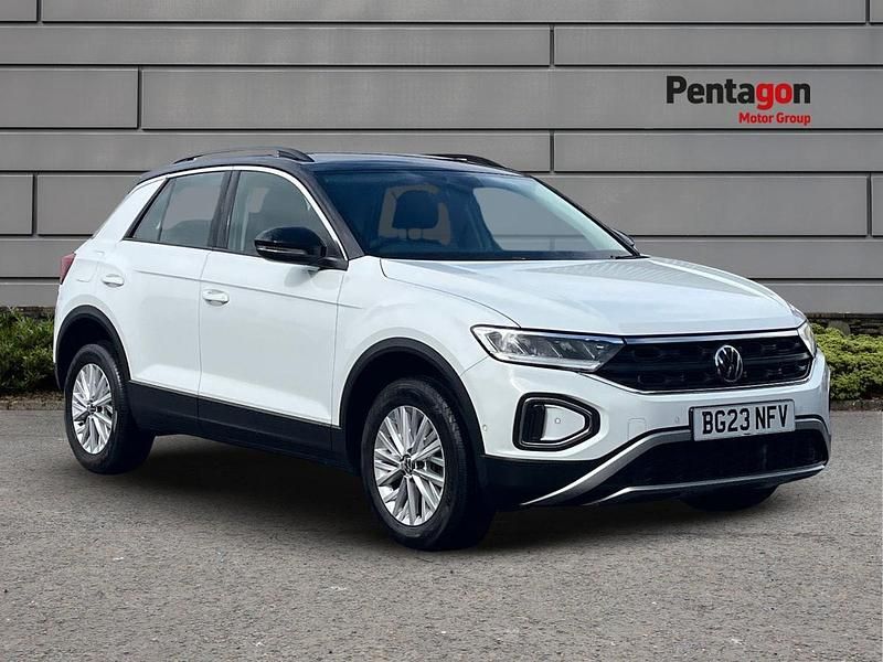 White Used 2023 VW T-Roc Life SUV | £19,199 (Good price) - Image 1/4