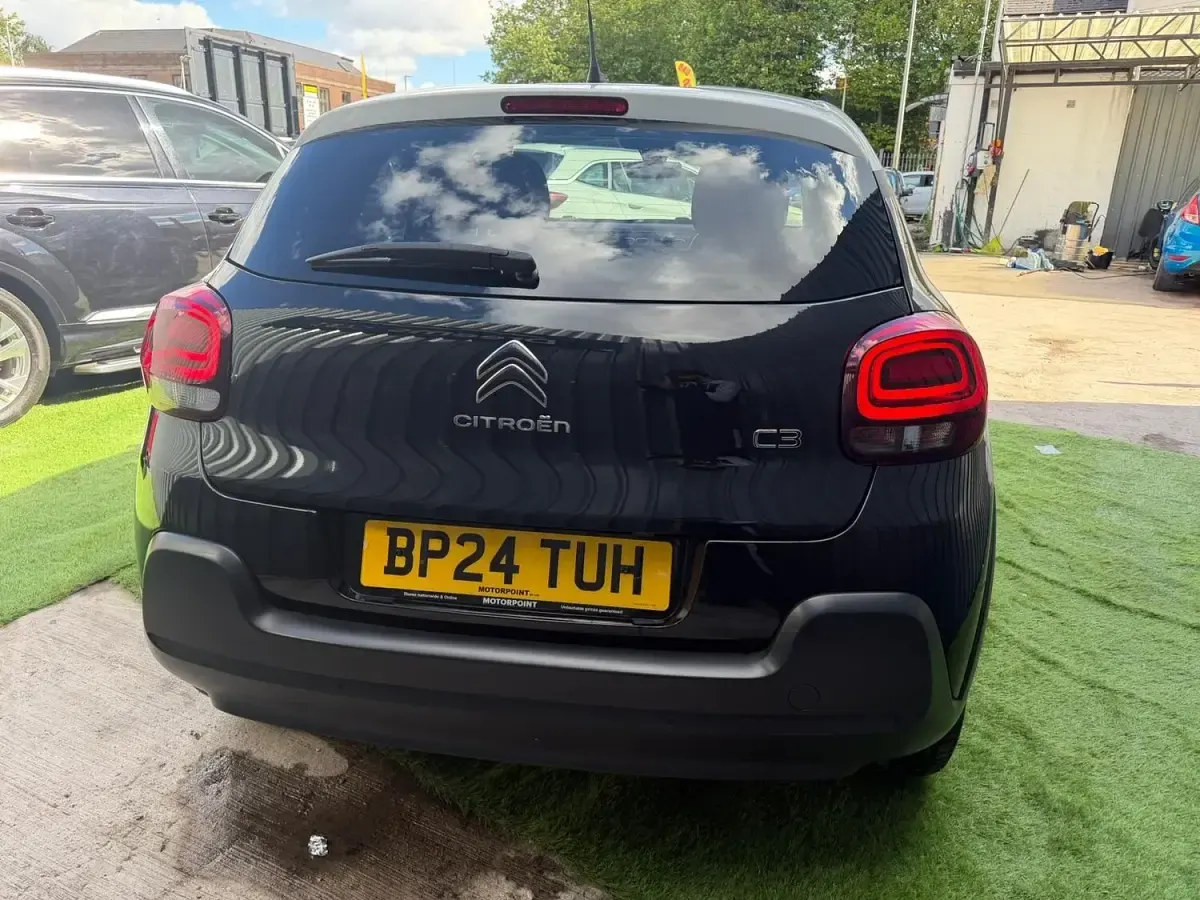 Used Citroën C3 PureTech 110 HP (80 kW) 2024 Black Hatchback