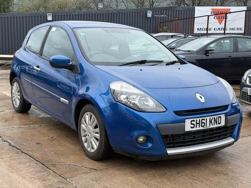 Used Renault Clio II 75 HP (55 kW) 2011 Blue Hatchback